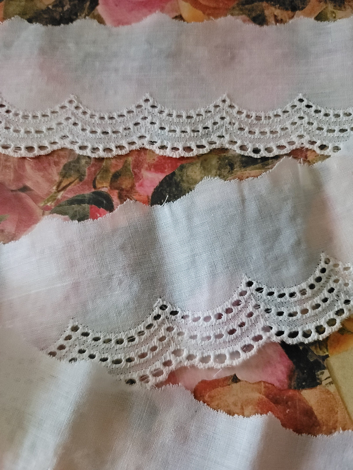 C-36 - 2 1/4" Vintage Lace - 1 Yard