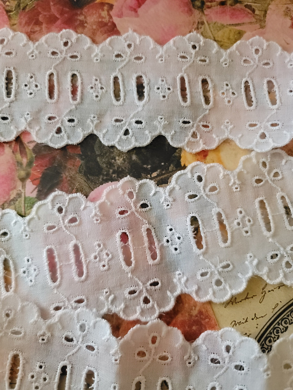 C-42 - 2 1/4" Vintage Lace - 1 Yard
