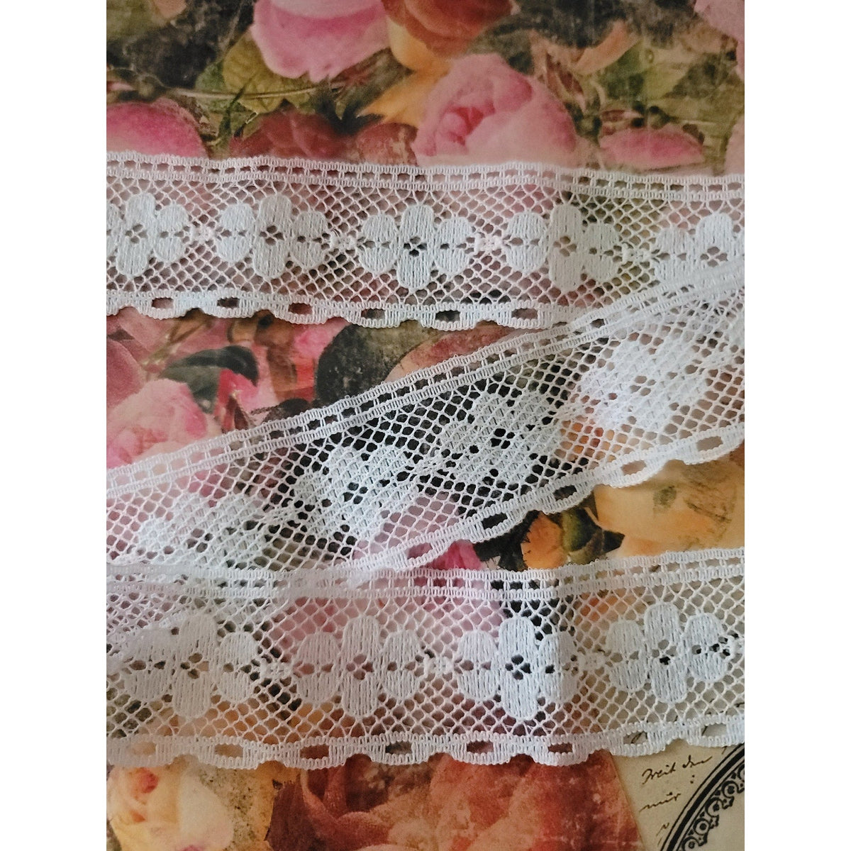 B-65 - 1 1/2" Vintage Lace - 1 Yard