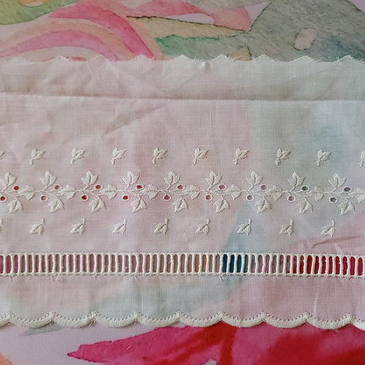 H-01 - 7 1/4" Vintage Lace - 1 Yard