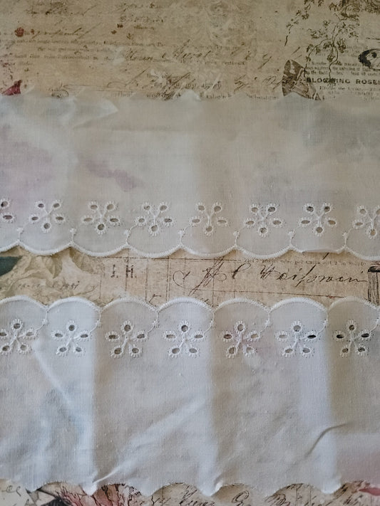 D-04 - 3 1/2" Vintage Lace - 1 Yard