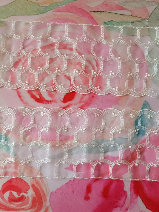 E-02 - 4" Vintage Lace - 1 Yard