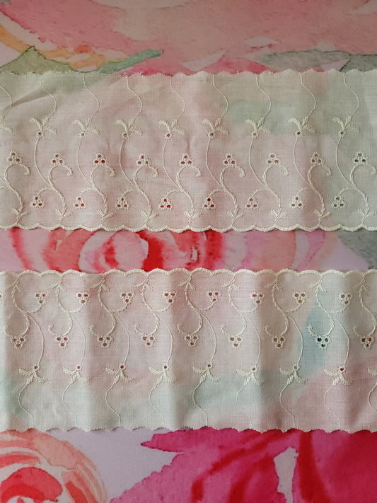 E-03 - 4" Vintage Lace - 1 Yard