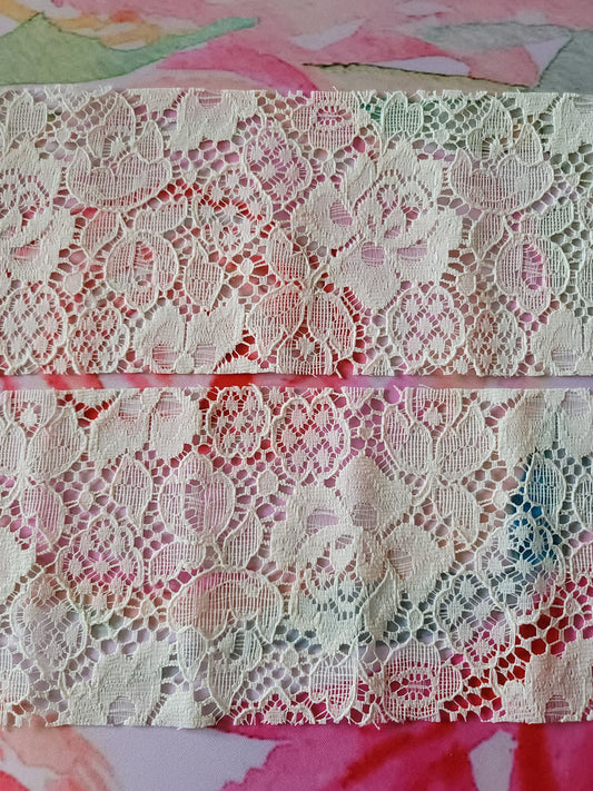 E-12 - 4 1/4" Vintage Lace - 1 Yard