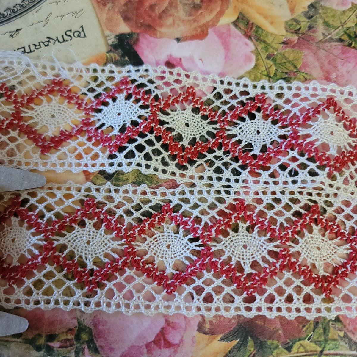 B-07 - 1 3/4" Vintage Lace - 1 Yard