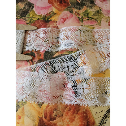 B-47 - 1 1/2" Vintage Lace - 1 Yard